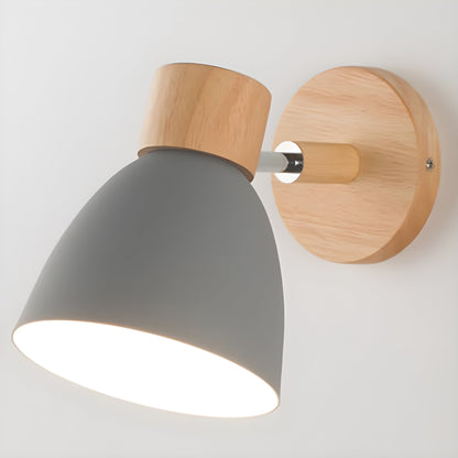 Houten Scandinavische wandlamp met schakelaar voor de slaapkamer