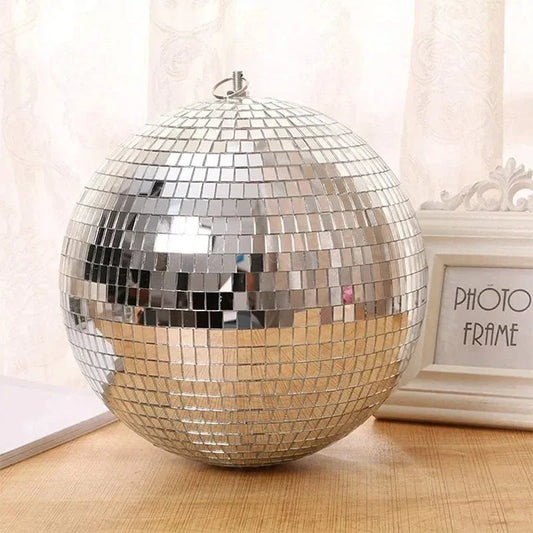 Große schimmernde Disco-Party-Kugel