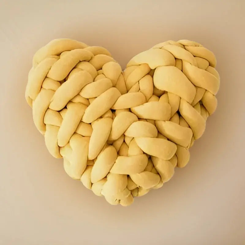 Love Pillow - Grob gestricktes Herzkissen für ein gemütliches Zuhause