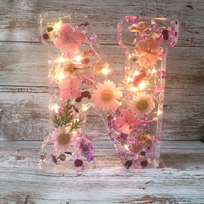 Getrocknete Blumen Buchstaben Nachtlicht