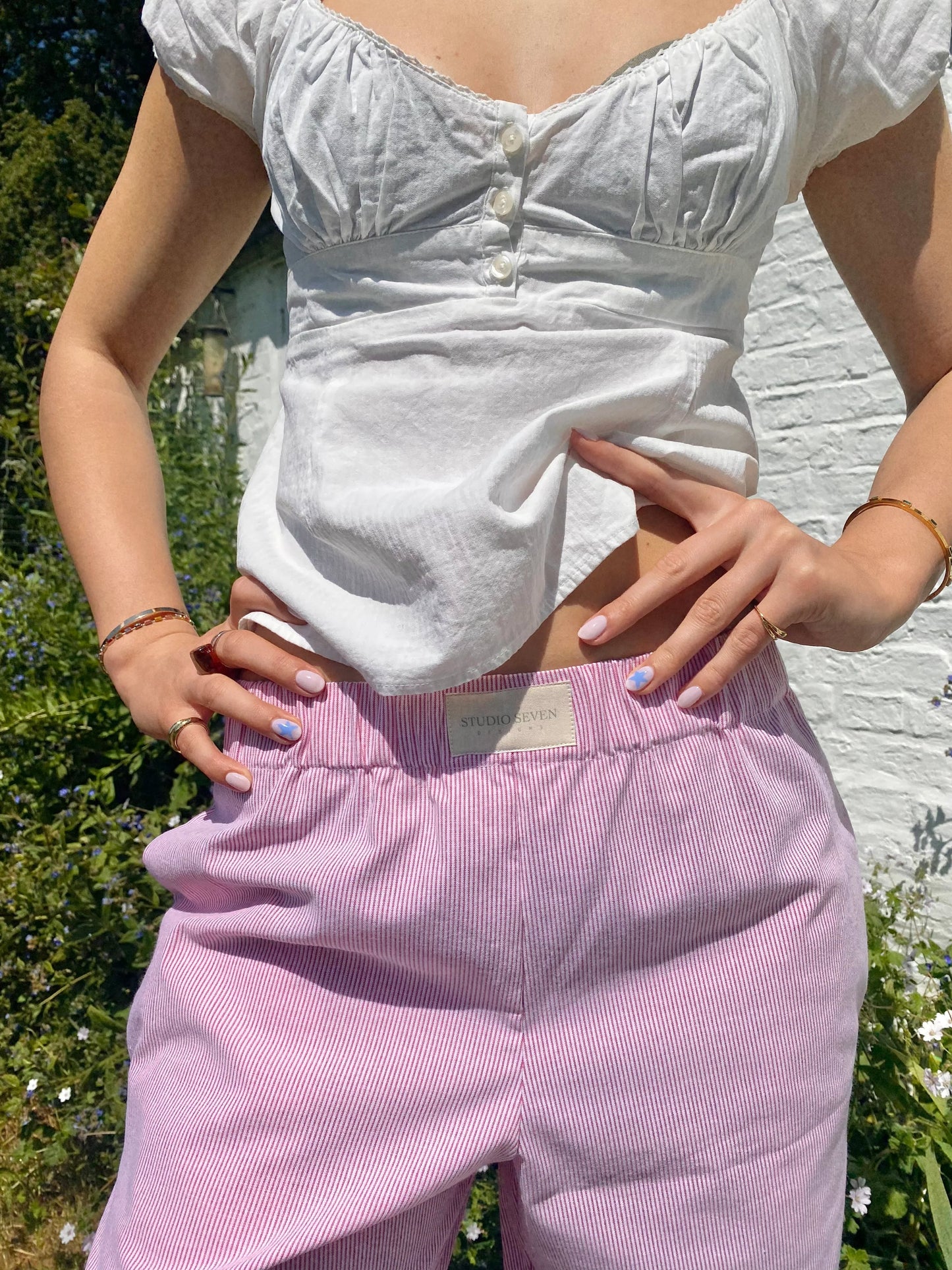 LOUNGE HOSE