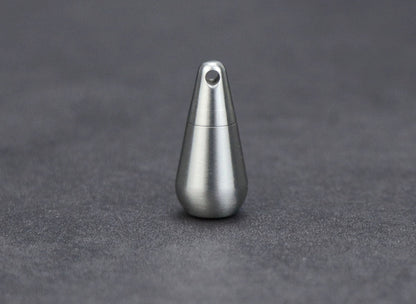 Sandsberg | Titan Tropfen Mini Pillendose - Wasserdichtes Reiseetui