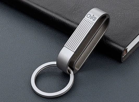 Sandsberg | Titanlegierung Herren Gürtelschnalle Schlüsselanhänger - Langlebig, Stilvoll, Farbneutraler Verschluss