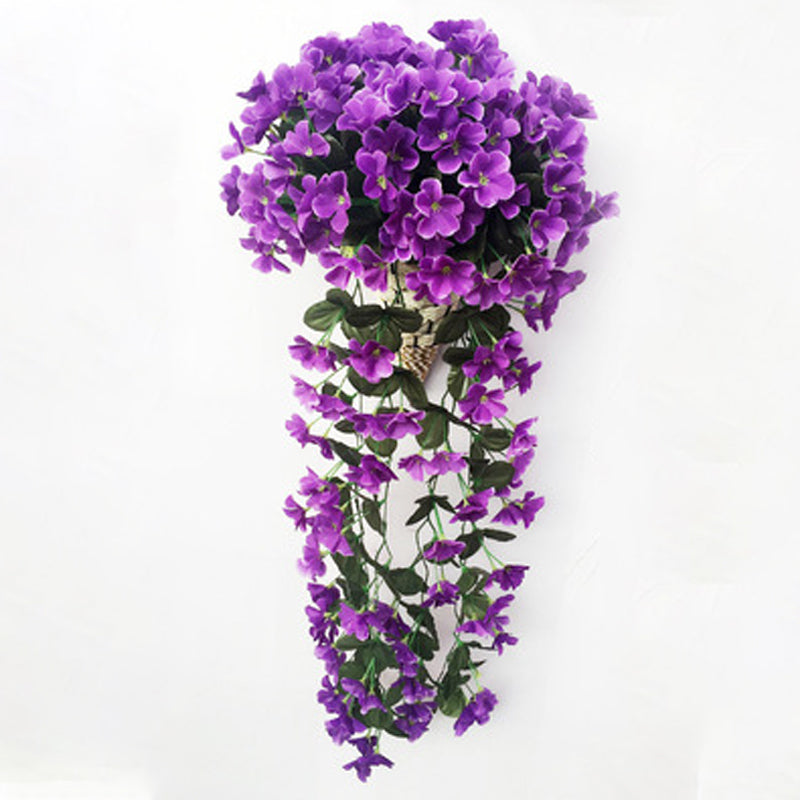 Violetter Blumenampel der Simulation