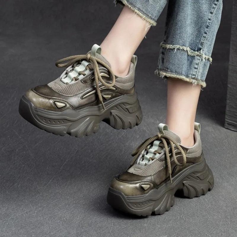 Damen Freizeitschuhe - Erhöhte Sneaker - Leder, Dicksohlenschuhe
