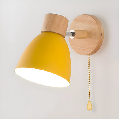 Houten Scandinavische wandlamp met schakelaar voor de slaapkamer