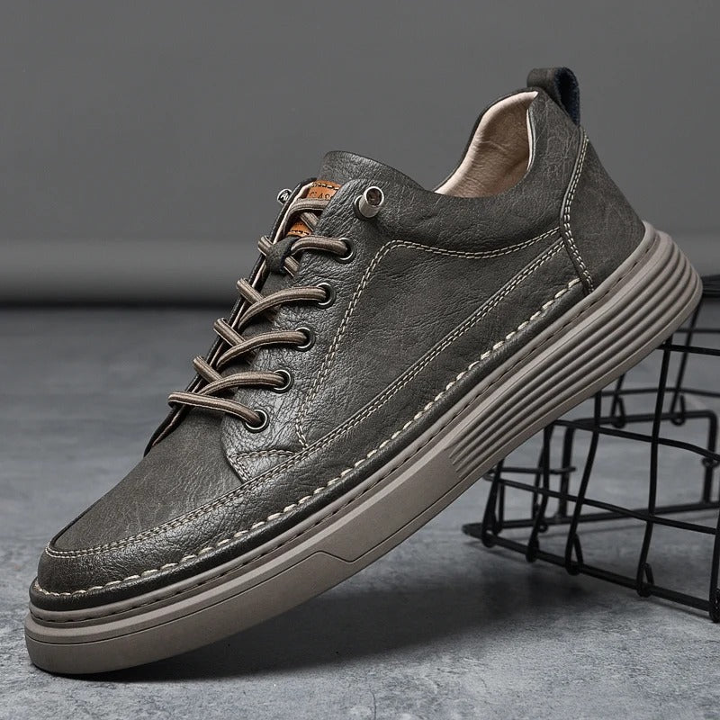 Orthopädischer Sneaker aus echtem Leder
