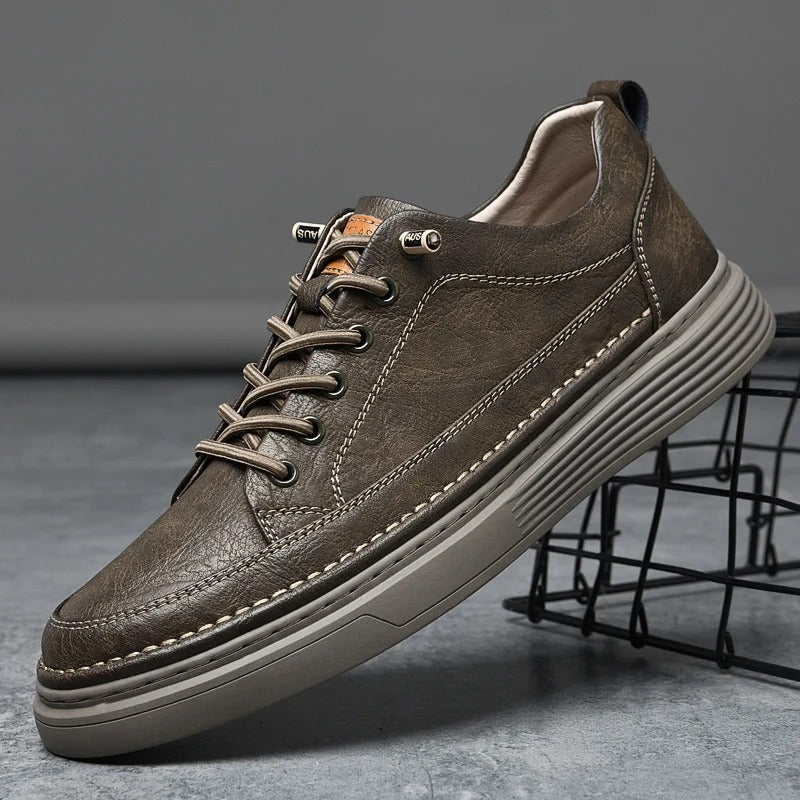 Orthopädischer Sneaker aus echtem Leder