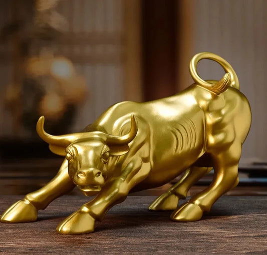 Goldene Stierdekoration